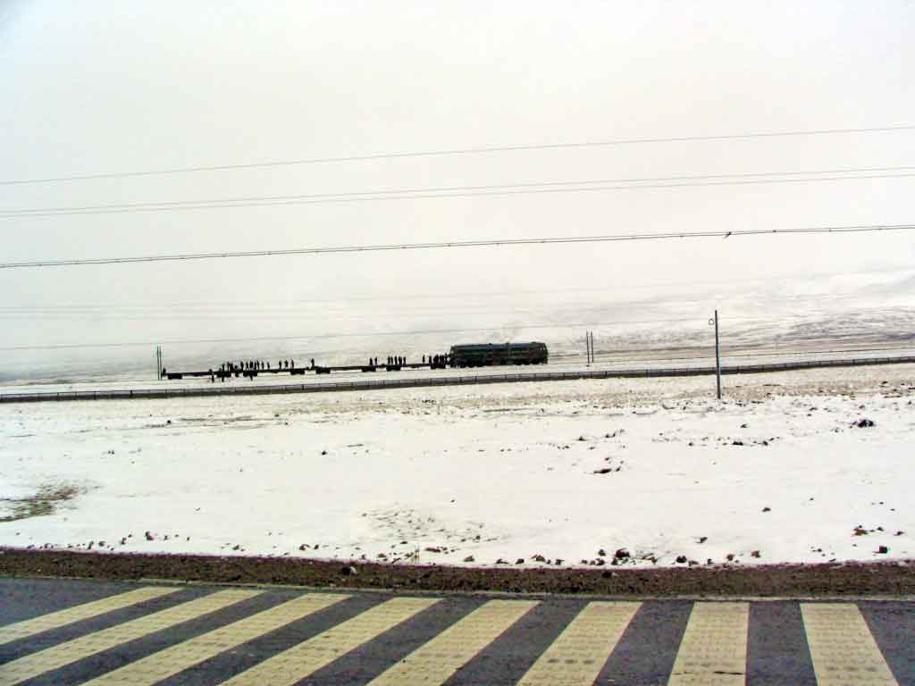 The New Railway Line Next To The Lhasa To NaQu Road